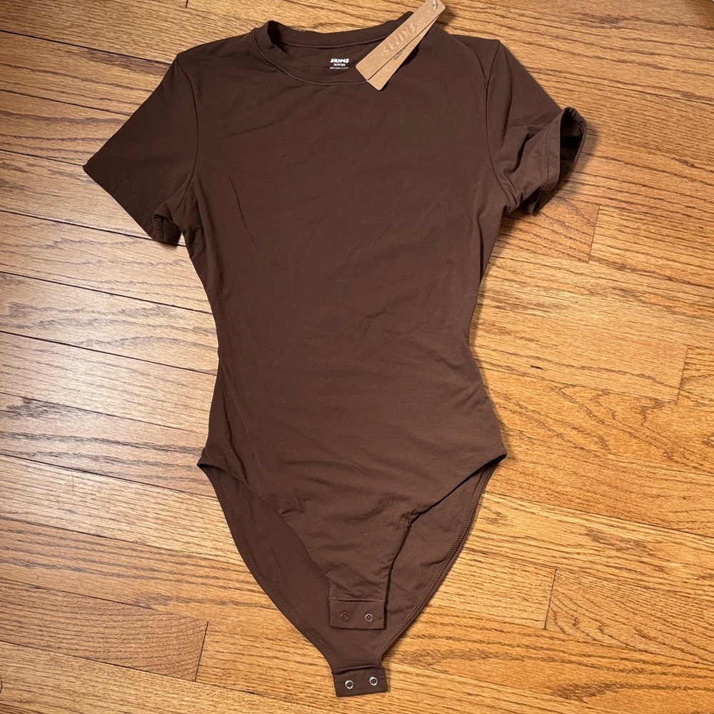 SKIMS Fits Everybody T-shirt Bodysuit